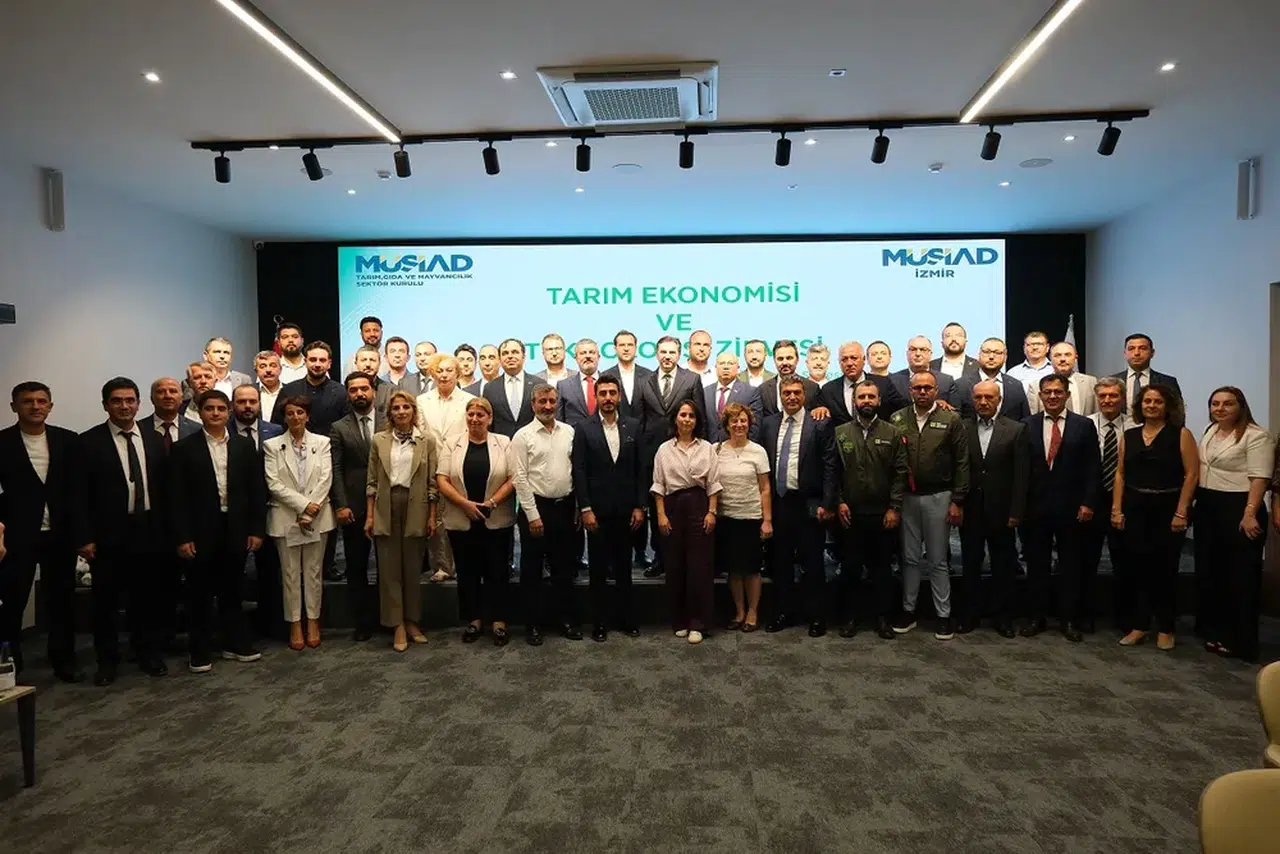 İzmir'de tarım ekonomisi zirvesi, geleceğin penceresini araladı