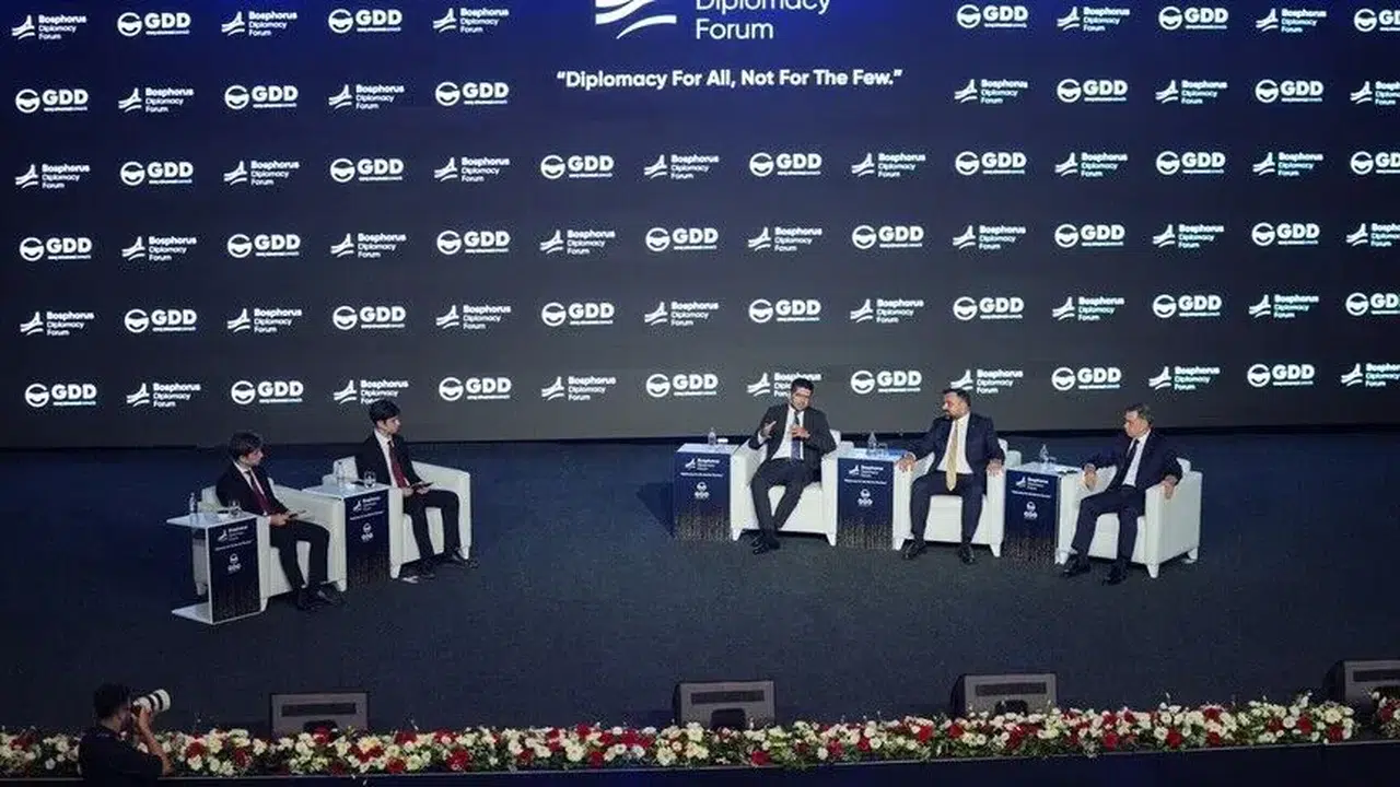 Yapay zeka ve ekonomi tartışmaları Bosphorus Diplomasi Forumu'nda gündem oldu