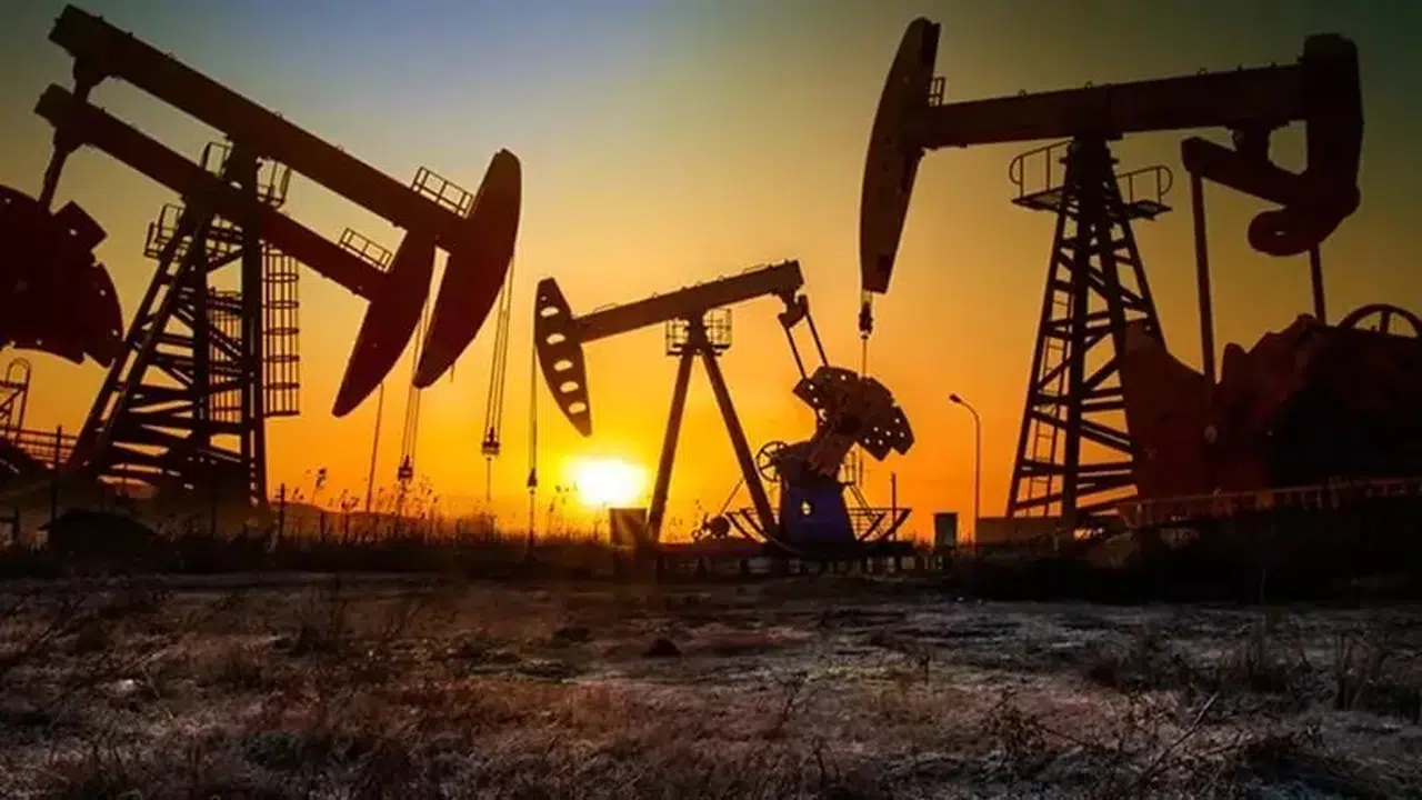 Petrol fiyatlarında dalgalanma devam ediyor: Brent varil fiyatı 89,56 dolar