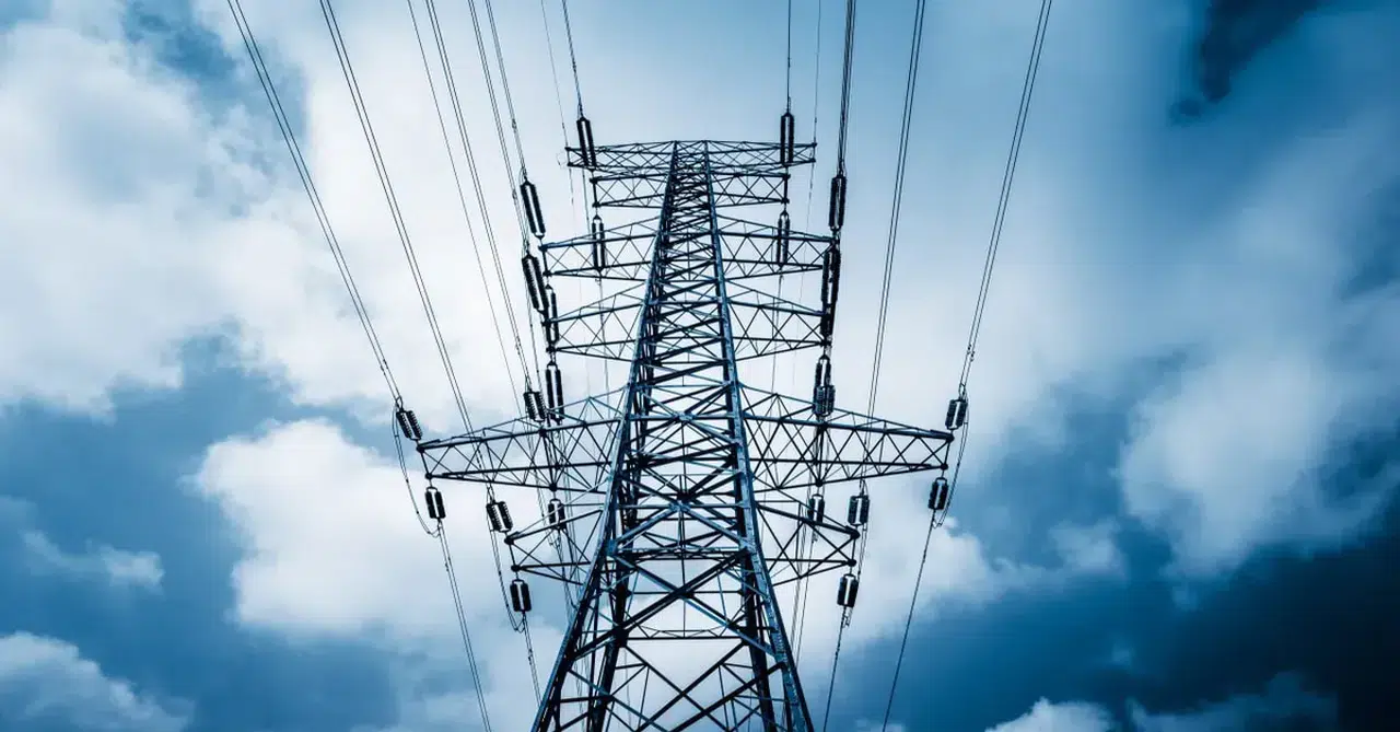 Elektrik fiyatları spot piyasada dalgalı bir seyir izliyor