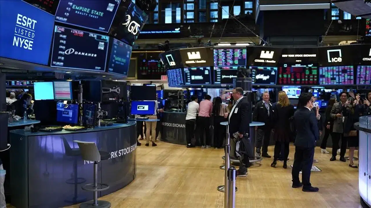 New York borsası yapay zeka endişelerini aştı, büyük kazançlar sağlandı