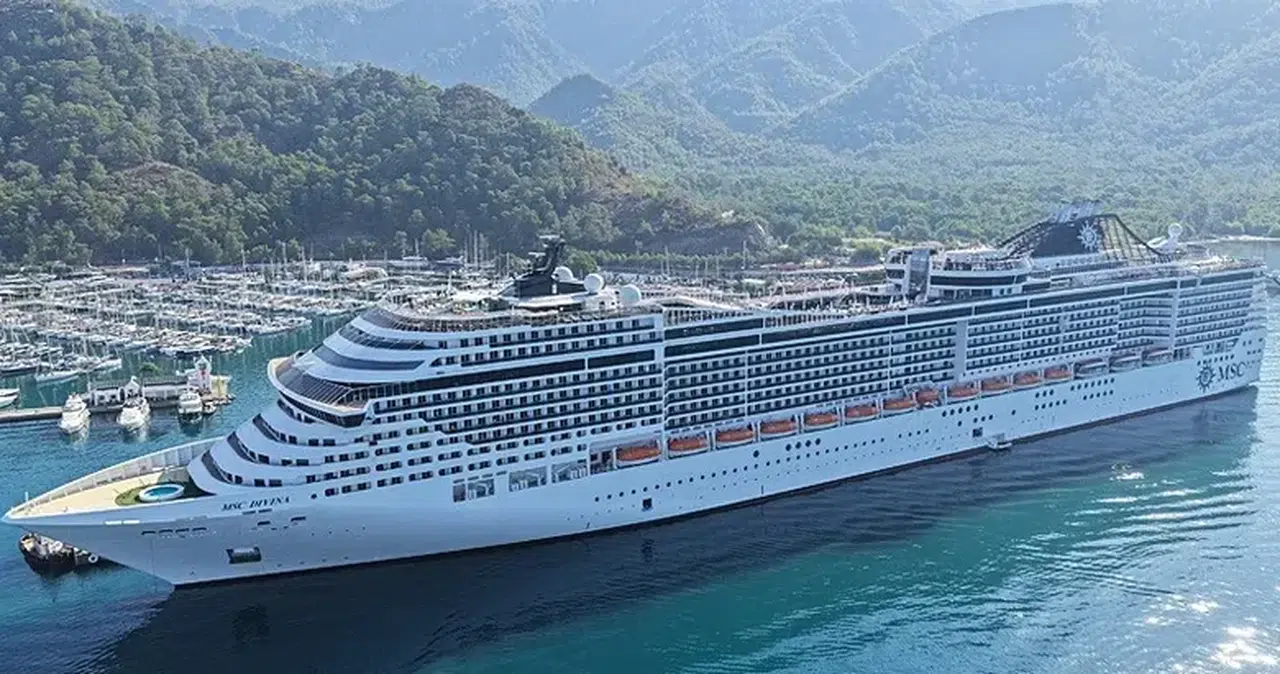 MSC Divina kruvaziyeri Marmaris'e 3 bin 893 turist getirdi
