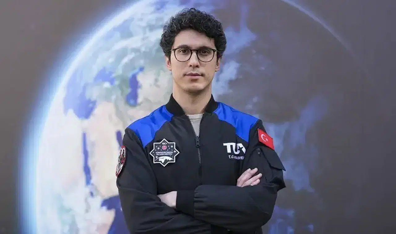 Astronot Tuva Cihangir Atasever, eğitim söyleşisinde uzay serüvenini anlattı