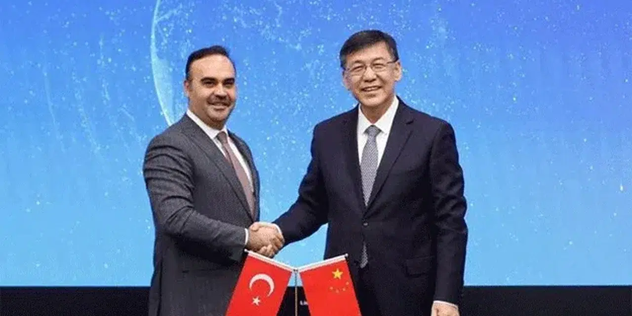 Sanayi Bakanı Kacır, Çinli mevkidaşıyla inovasyon fırsatlarını görüştü