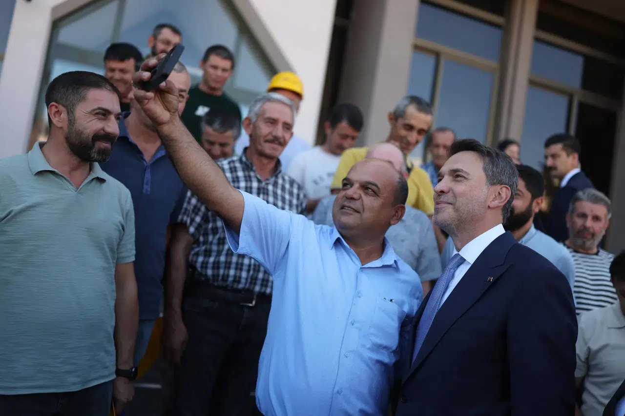Enerji Bakanı Bayraktar, maden işçilerinin taleplerini dinledi