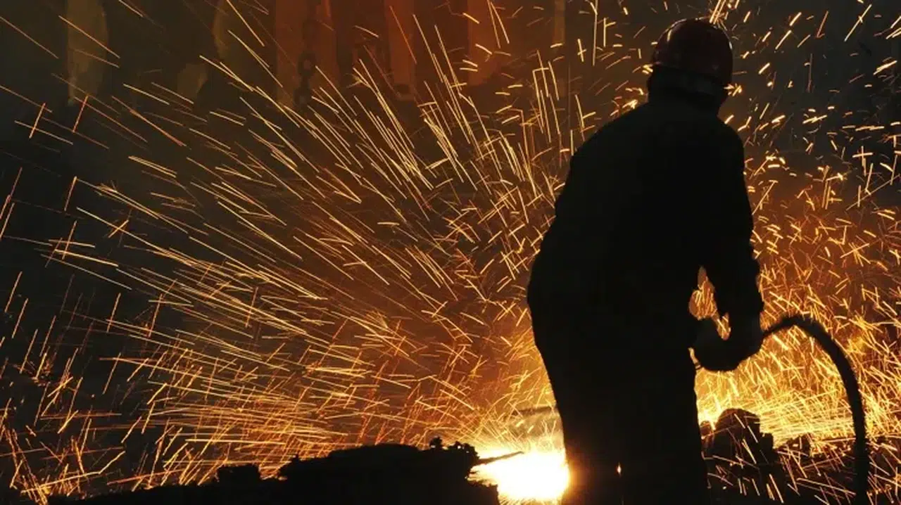 Orta Doğu belirsizliği devam ederken Türkiye imalat PMI ağustosta yükseldi