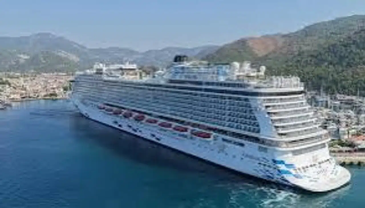 Astoria Grande kruvaziyeri Marmaris'e 368 turist getirdi