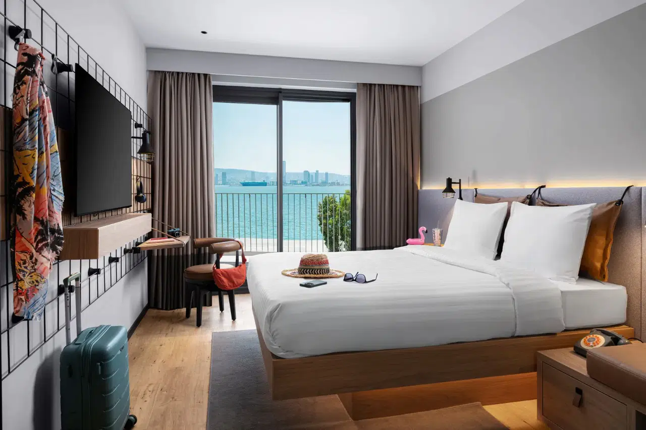 Rönesans Gayrimenkul’den dev yatırım: Neva Yalı, Moxy İzmir ile tamamlanıyor