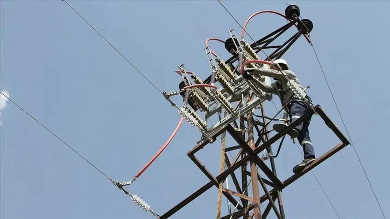Spot piyasada elektrik fiyatları 4 bin 200 lira ile belirlendi