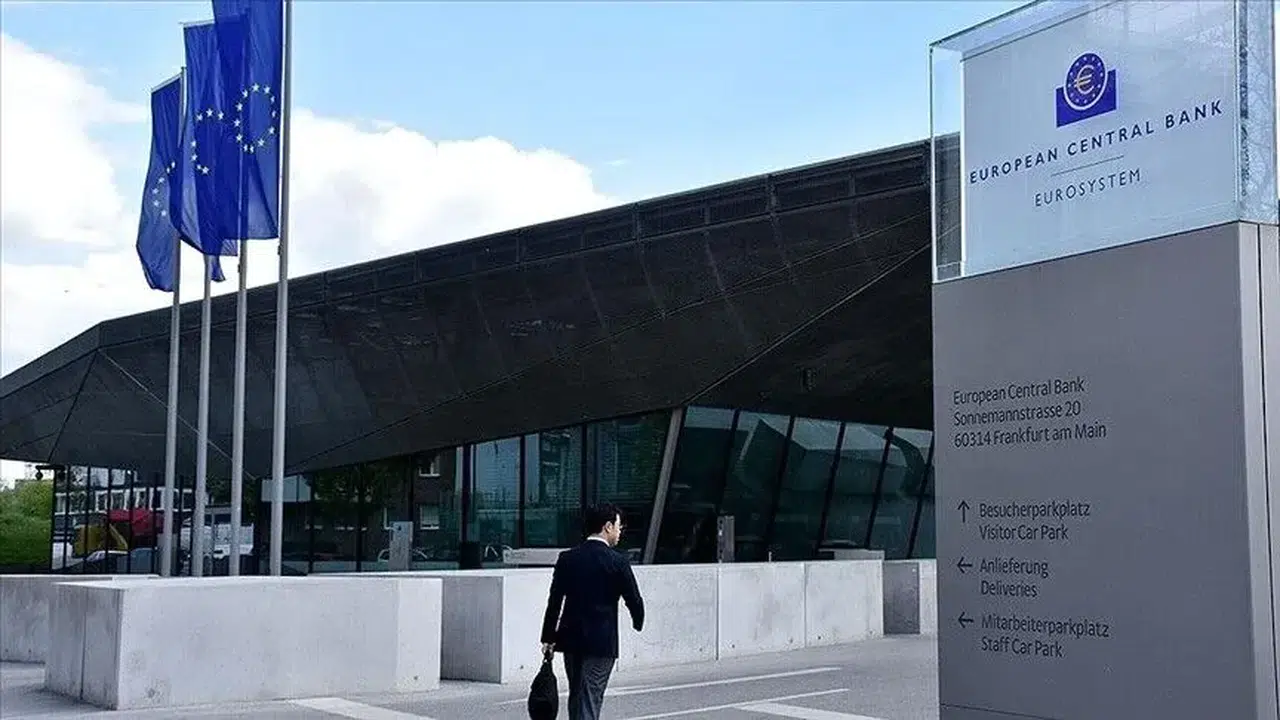 Avro Bölgesi'nde ekonomik güçlenme, ECB faiz artışı beklentilerini artırdı