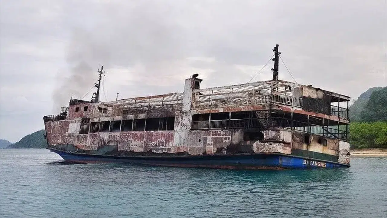 Filipinler'de yolcu feribotunda çıkan yangın faciayla sonuçlandı