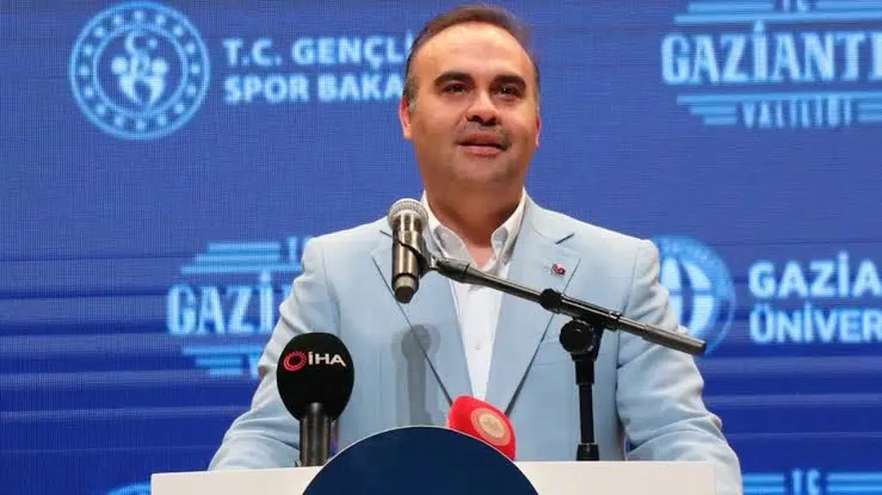 Bakan Kacır, Ay uzay aracını TUSAŞ'a gönderdi