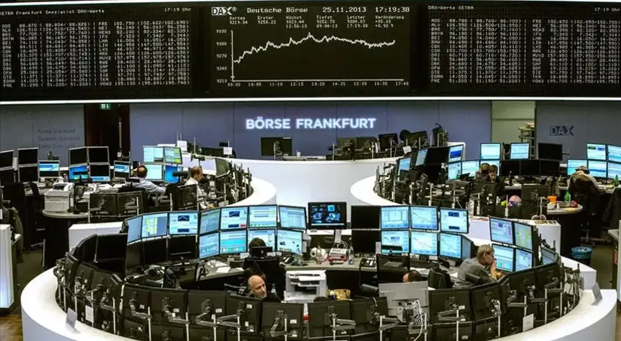 Avrupa borsalarında düşüş sürüyor, merkez bankalarının faiz kararları etkili
