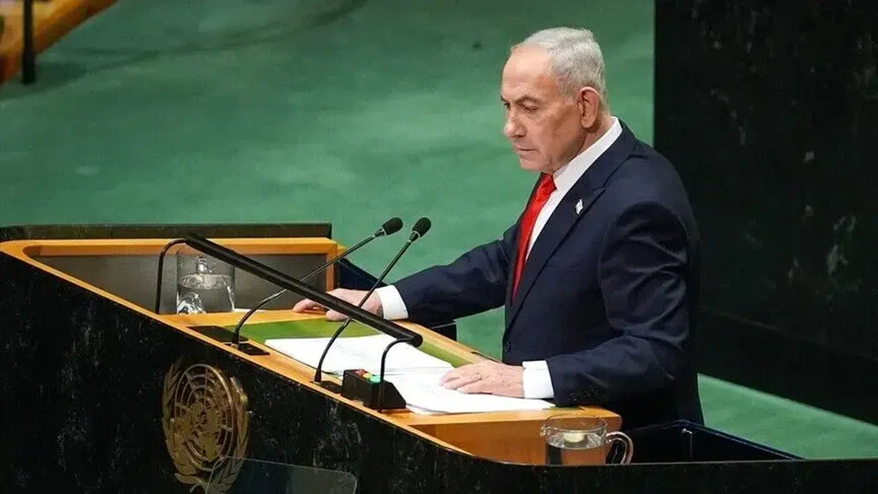 Dünya diplomasi tarihine geçen anlar: BM salonunda Netanyahu protestosu