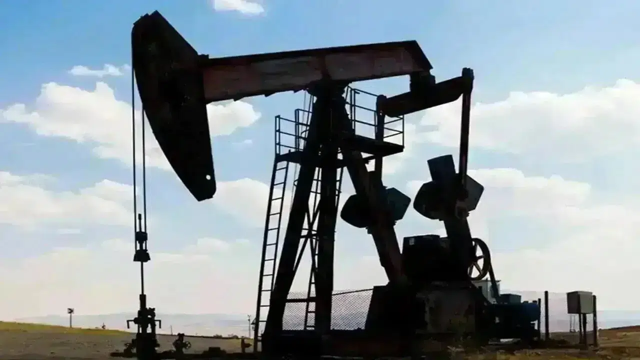 Petrol fiyatlarında yükseliş: Brent varili 98,47 dolara çıktı