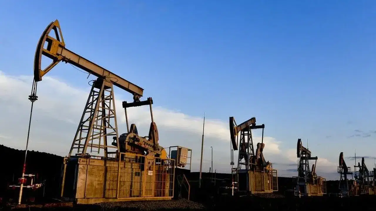 Yükselen jeopolitik gerilimler petrol fiyatlarını 100 doların üzerine taşıdı