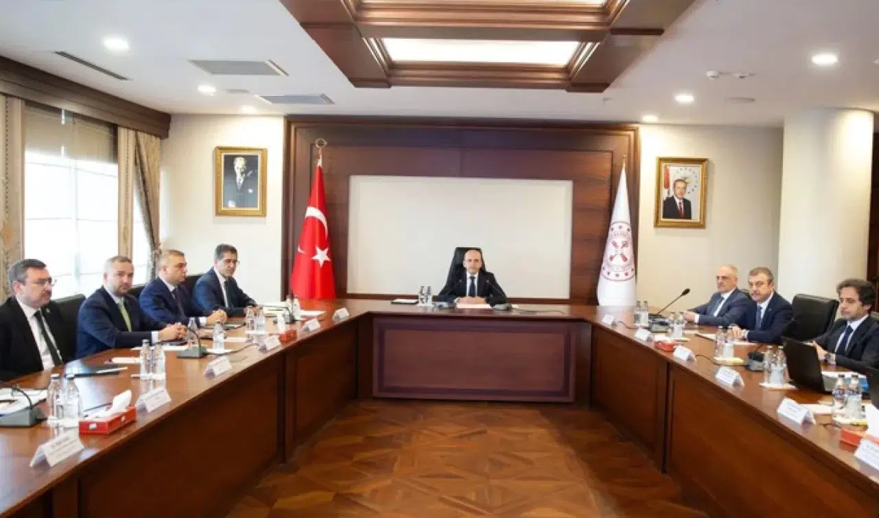 Borsa İstanbul'da risk alarmı: Finansal istikrar komitesi raporunu açıkladı