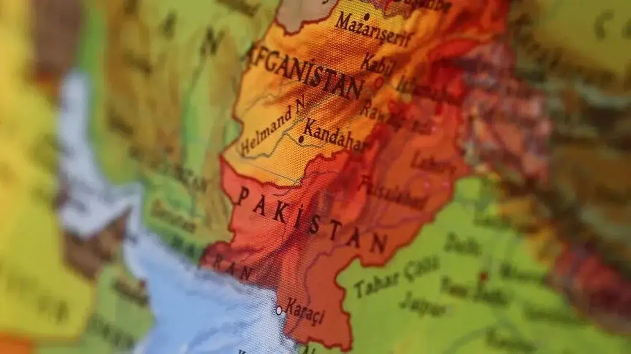 Pakistan ordusu Afganistan’daki İHA üslerini hedef aldı
