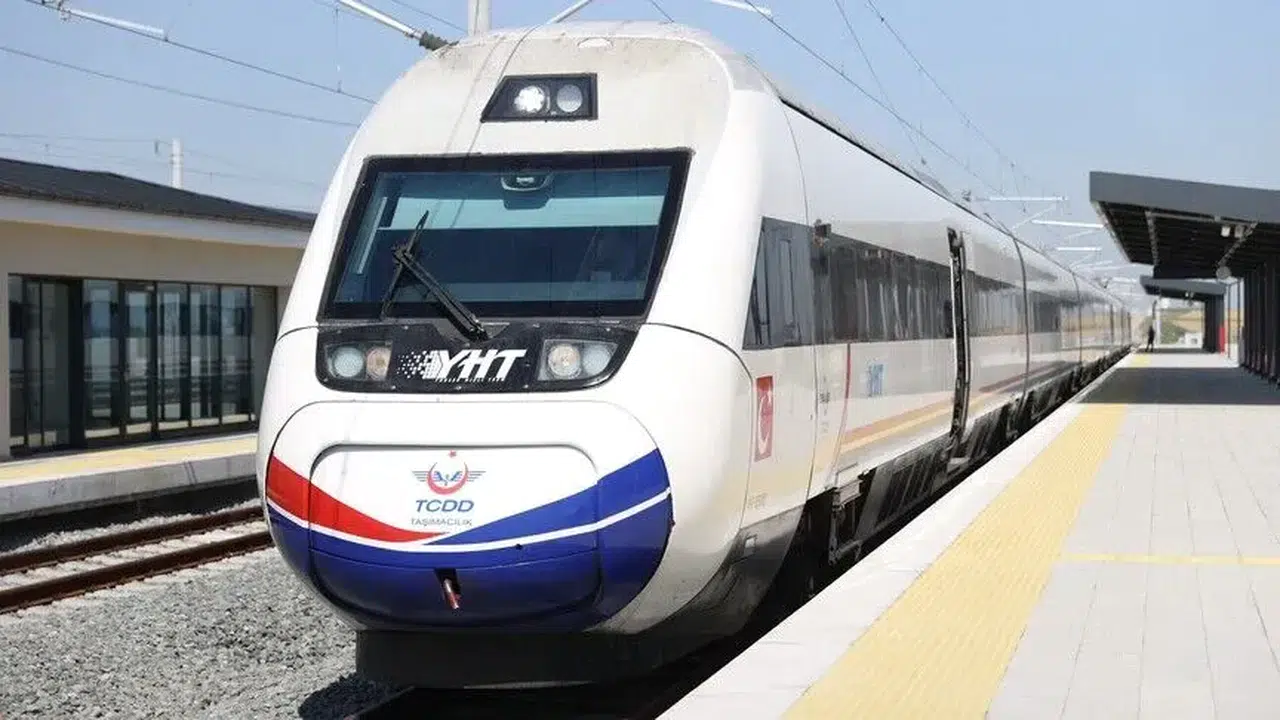 Türkiye'nin 170 yıllık demir yolu serüveni yeni yatırımlarla güçleniyor