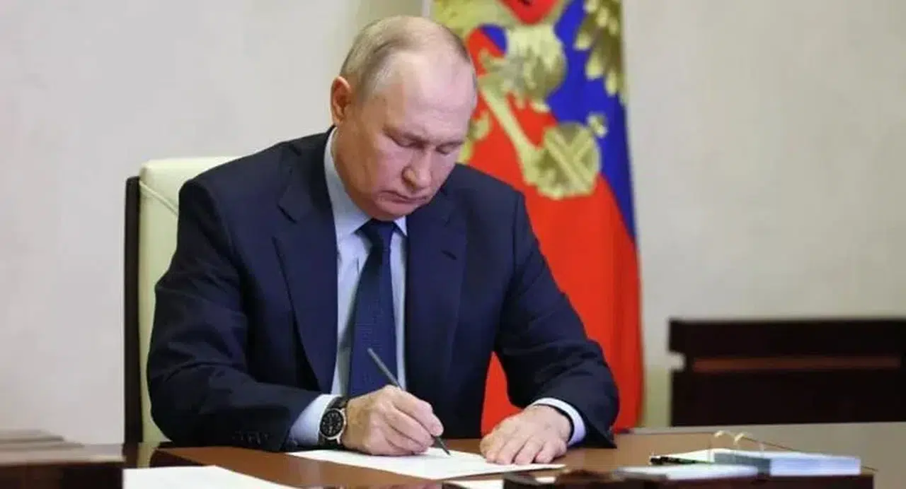 Putin, 5 yabancı şirketin Rusya'daki varlıklarını geçici yönetime devretti