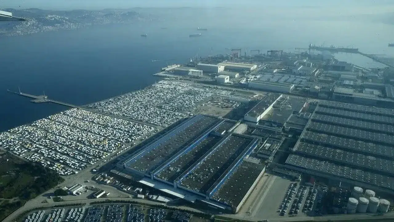 Ekonominin lokomotifi vites büyüttü: 3,9 milyar dolar ihracatla yeni zirve!