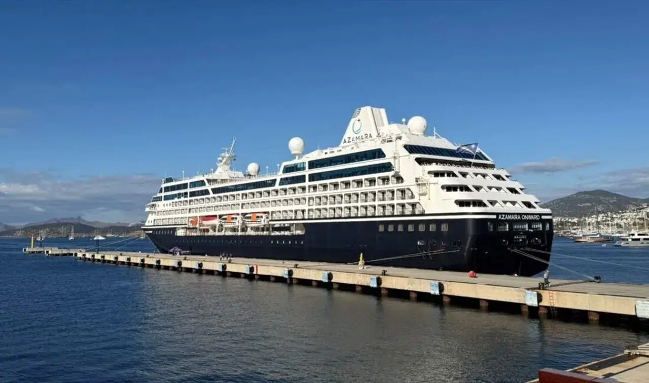 Azamara Onward kruvaziyeri Bodrum'a 664 turist getirdi