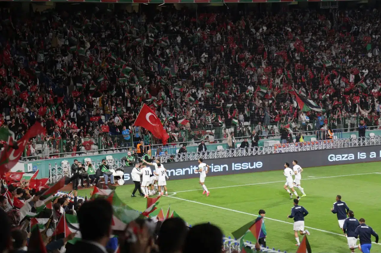 Konyaspor ve Filistin Milli Takımı dayanışma için sahadaydı!