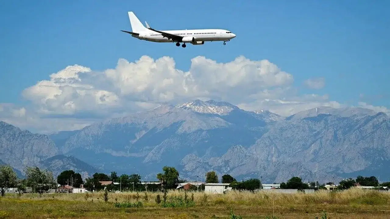 Dış hatlarda büyük hareketlilik: Antalya Havalimanı 30 milyon yolcu barajını devirdi