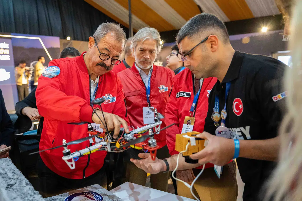 SANKO Holding, geleceğin teknoloji liderlerinin fikirlerine güç katıyor