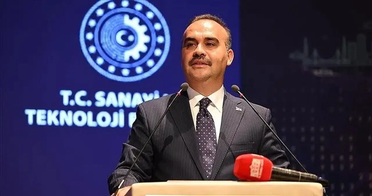Bakan Kacır, Türkiye'nin uzay hedeflerini Antalya'da duyurdu