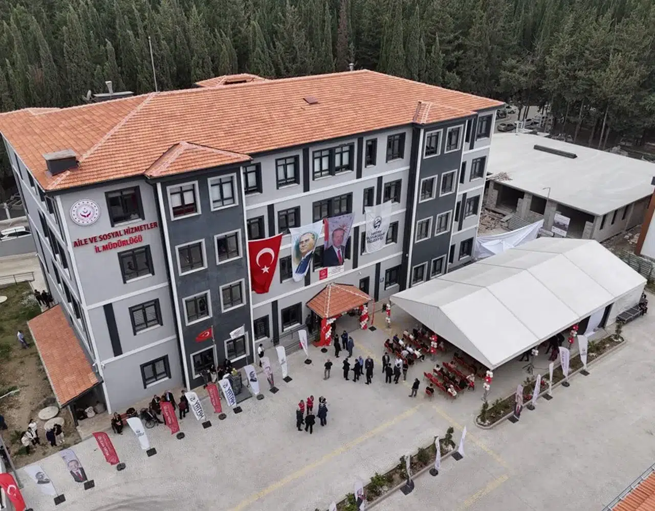 Hatay’da sosyal hamle: 7 yeni tesis hizmete açıldı