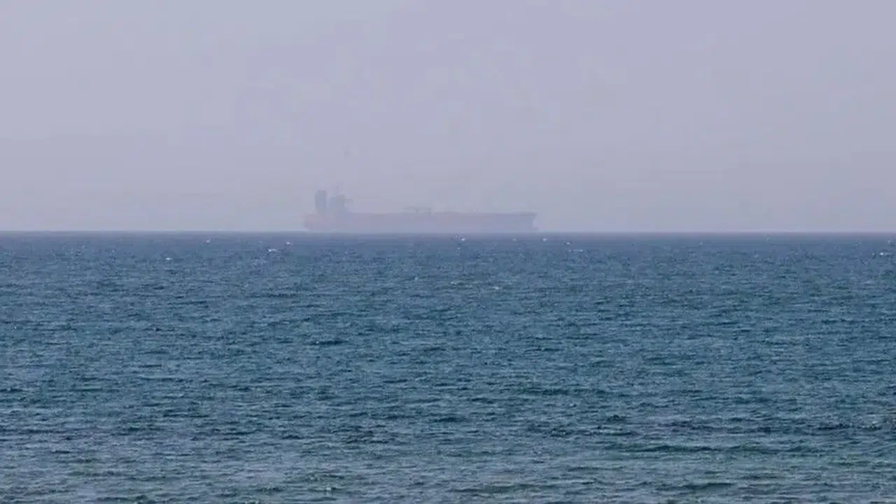 Basra Körfezi'nde gece yarısı operasyonu: 4 tanker hedef alındı