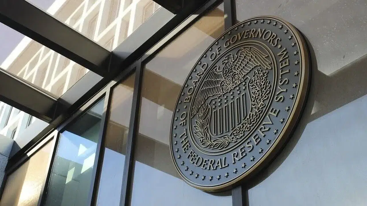 ECB'den enerji ve enflasyon çıkmazında temkinli hamle: Faizler değişmedi
