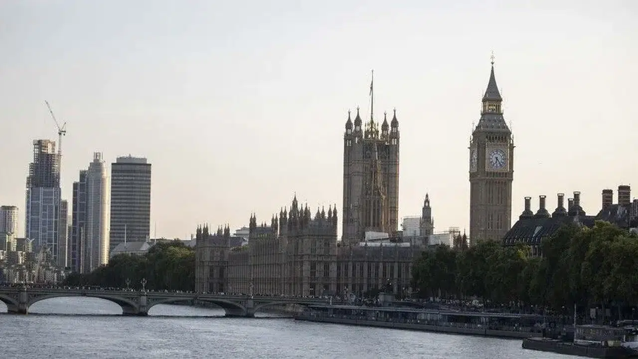Siber tehditler ve aşırı iklim olayları kapıda: Londra’dan vatandaşlara hazırlık çağrısı