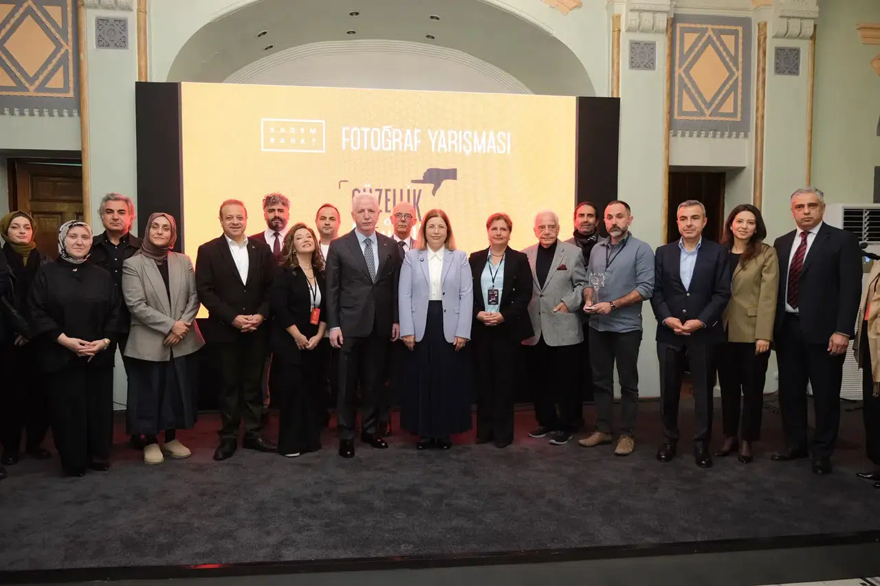 Kadın bedenine dayatılan standartlar kadrajda: KADEM’in fotoğraf yarışması sonuçlandı