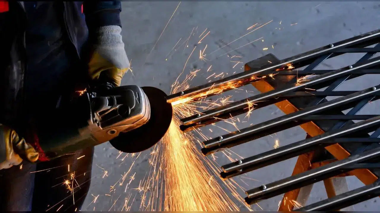 Sanayi üretim endeksi ağustosta yıllık yüzde 1,9 azaldı