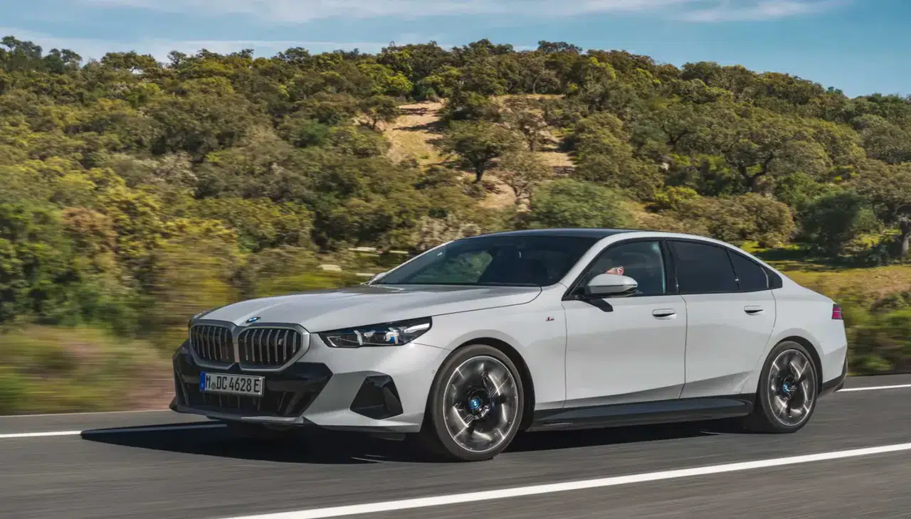 BMW yeni küresel stratejisini duyurdu, 8 bin kişiyi işten çıkaracak