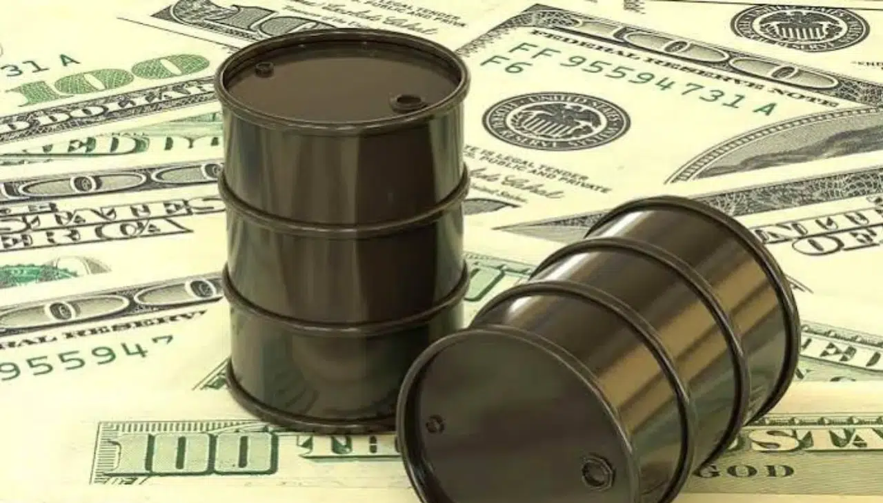 Brent petrolün varili 101,69 dolardan işlem görüyor