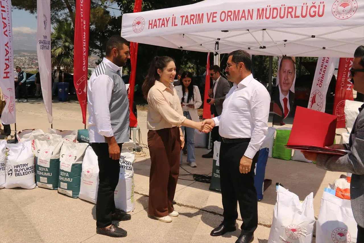 Hatay'da depremzede çiftçilere tohum desteği sağlandı