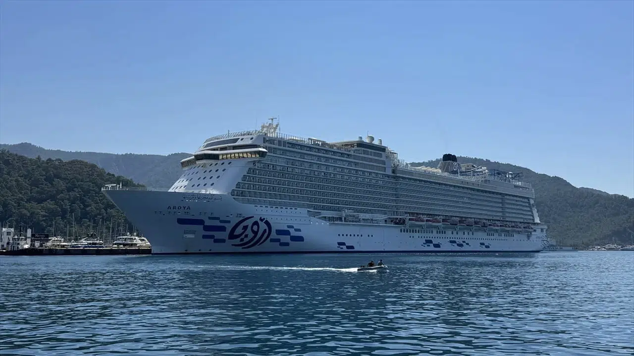 Malta bayraklı Aroya'dan Marmaris'e rekor turist ziyareti