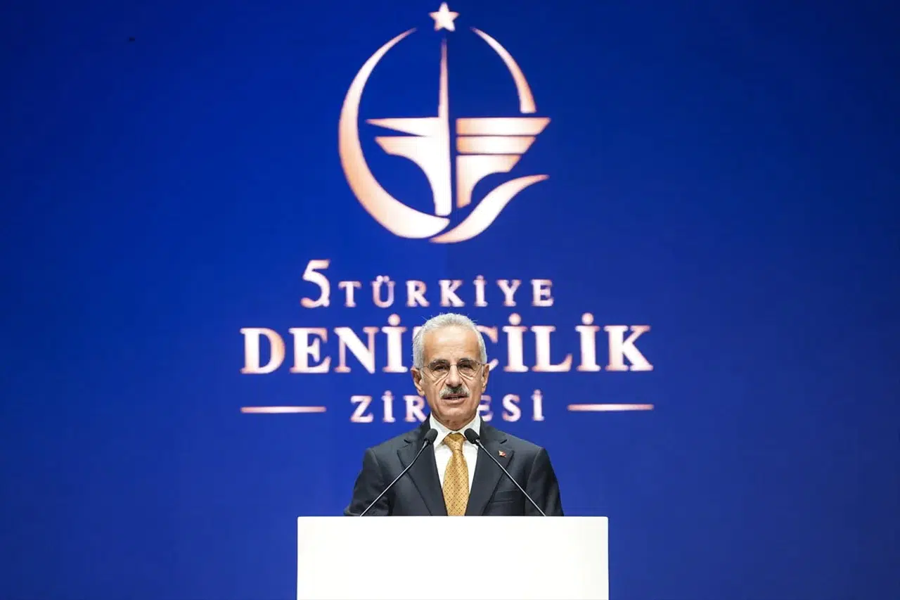 Ulaştırma ve Altyapı Bakanı Uraloğlu, denizciliğin stratejik önemine dikkat çekti