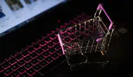 e-Ticarette erkekler yazılıma, kadınlar giyim, ayakkabı ve aksesuara para harcadı!