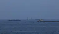 Hürmüz Boğazı'nda kritik tahliye: Türk gemileri güvenli bölgeye geçiyor