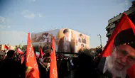 Tahran’da tarihi gün: Milyonlarca İranlı Hamaney için sokaklara döküldü
