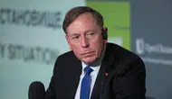 Eski CIA Başkanı Petraeus İHA saldırısının tam ortasında!