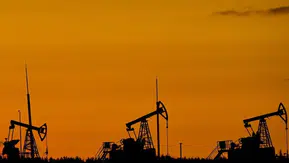 Kritik eşik aşılıyor mu? Brent petrol 75 doların altını gördü