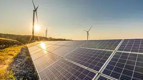 Güneş enerjisi potansiyelini artıran batarya yatırımları hız kesmiyor