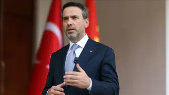 Bayraktar: 'Cezayir LNG'si Türkiye üzerinden Avrupa'ya taşınabilir!'
