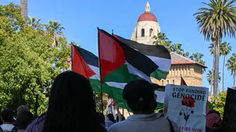 Stanford'da tarihi mezuniyet: Google CEO'suna canlı yayında protesto