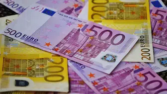AB dış ticarette 3 yıl sonra yeniden eksiye düştü